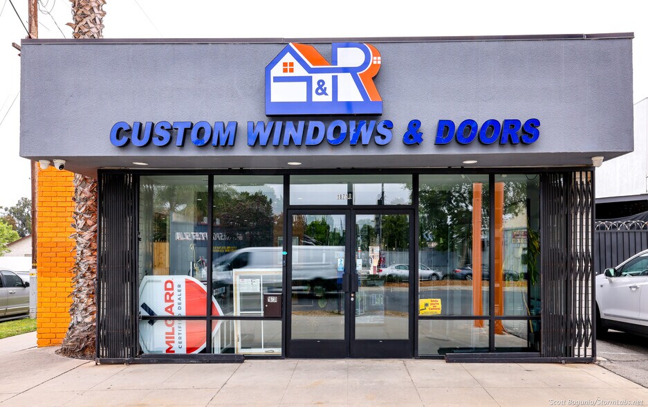 More Photos Of 18738 Sherman Way, Reseda Storefront For Sale