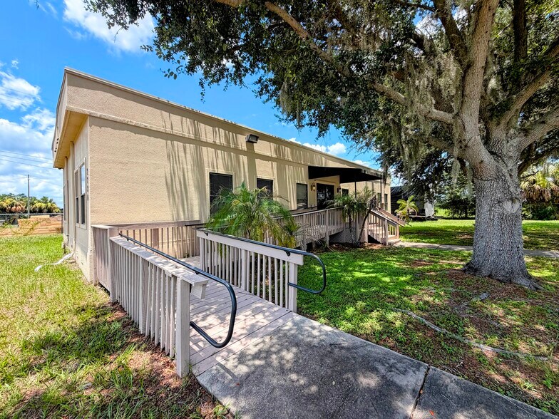 More Photos Of 2290 E Us-92, Plant City Office Residential For Sale