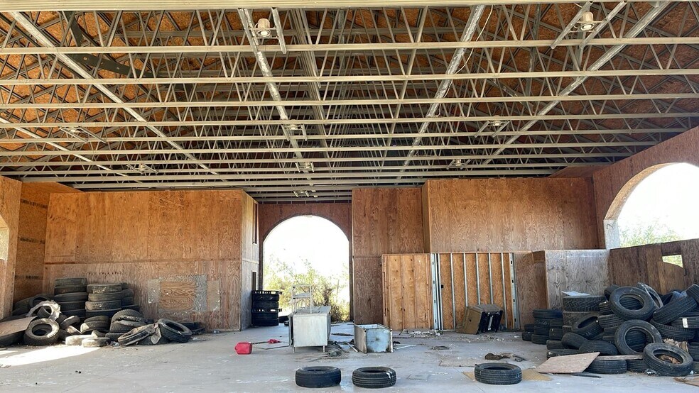 More Photos Of 2301 W Mile 3 Rd, Mission Flex For Sale