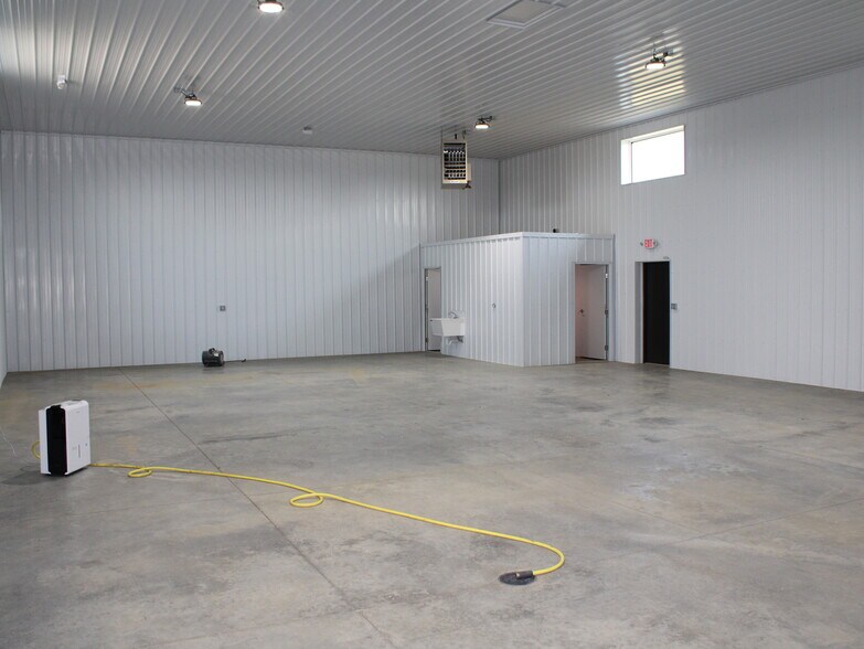 More Photos Of N5016 County Road V, Fond Du Lac Self Storage For Sale