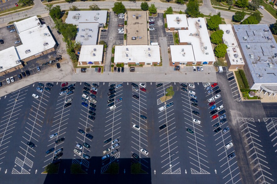 More Photos Of 865-909 E Wilmette Rd, Palatine Medical For Lease