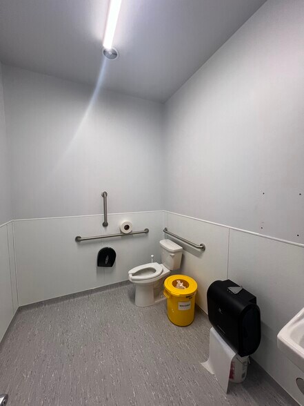 More Photos Of 3915 15th N ave, Fargo Industrial For Lease