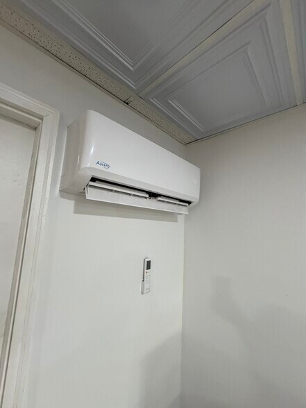 More Photos Of 2526 S Broad St, Philadelphia General Retail For Lease