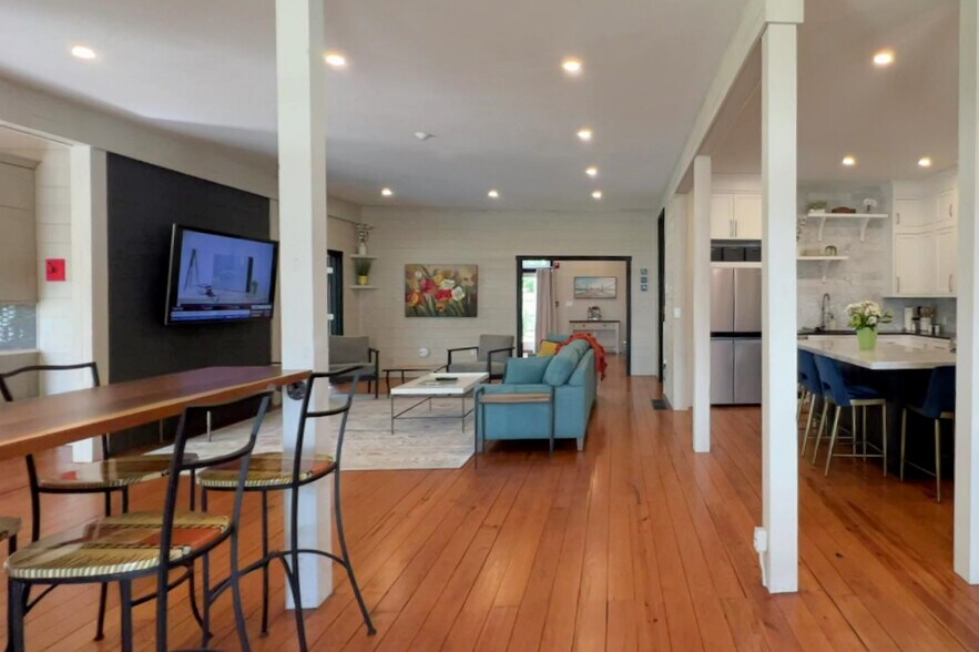 More Photos Of 156 Teaticket Hwy, Falmouth Freestanding For Sale