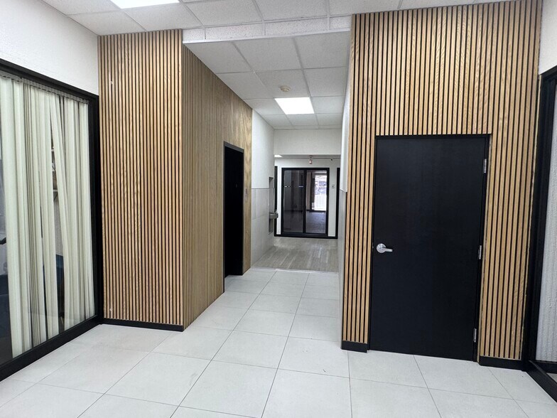 More Photos Of 2828 NW 57th St, Oklahoma City Office For Sale