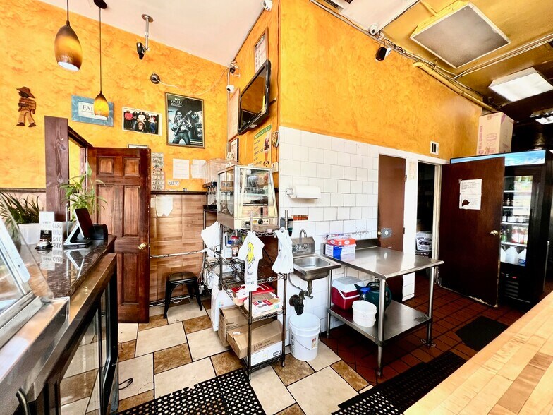 More Photos Of 613A Nostrand Ave, Brooklyn Storefront Retail Residential For Lease