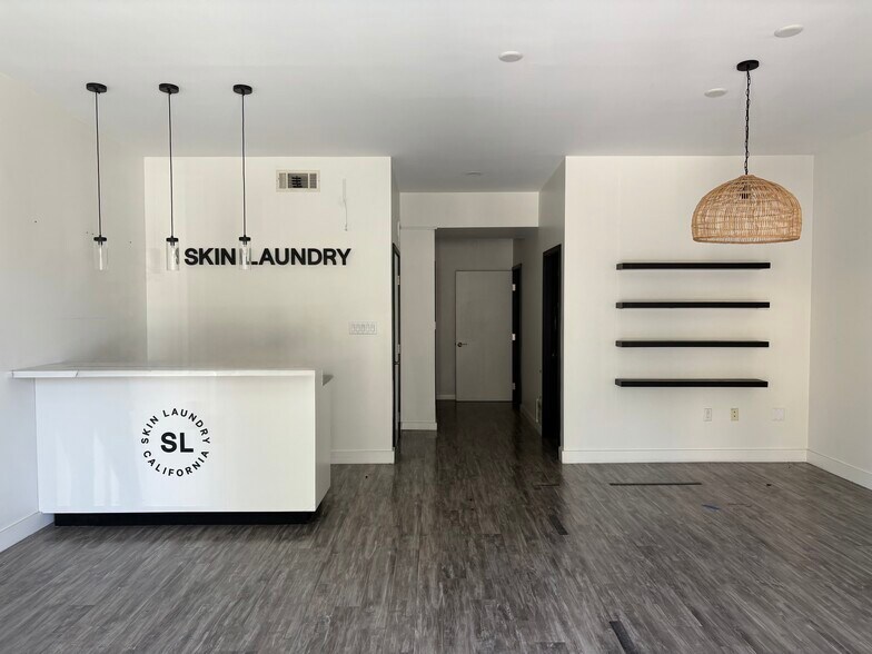 More Photos Of 11723-11733 Barrington Ct, Los Angeles Loft Creative Space For Lease