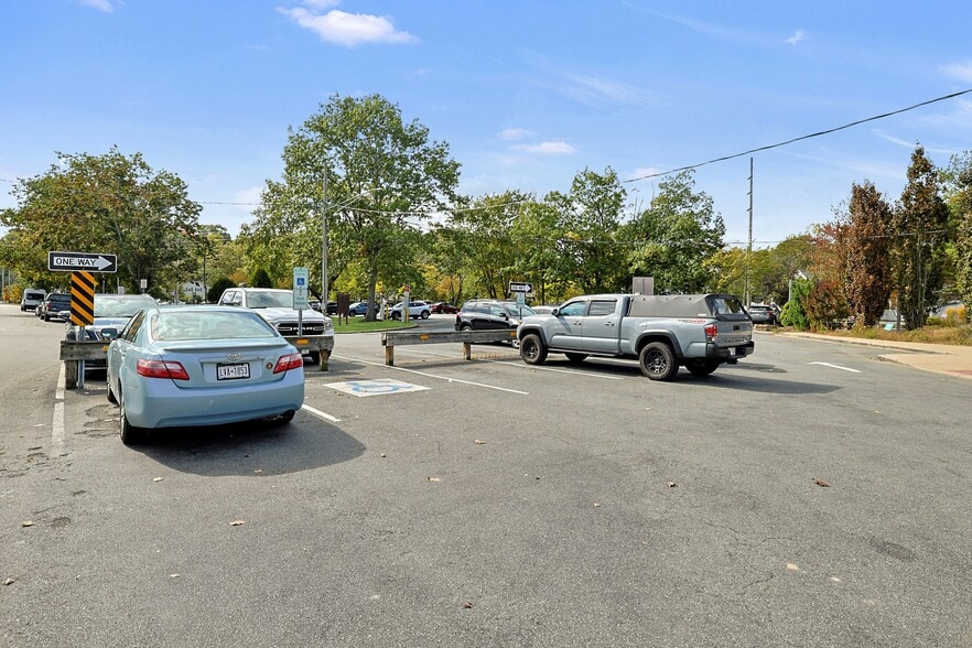 More Photos Of 2 Union St, Sparkill Storefront For Sale