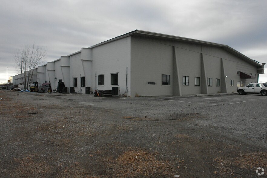 More Photos Of 7425 W Clearwater Ave, Kennewick Freestanding For Sale