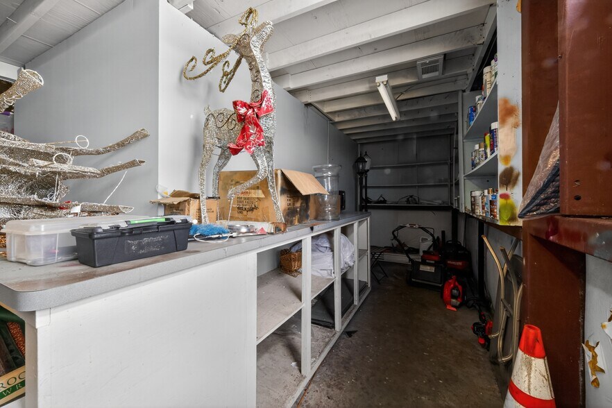 More Photos Of 2920 Dairy Ashford Rd, Houston Showroom For Sale