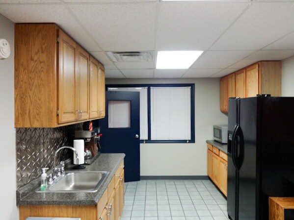 More Photos Of 1023 N Victor Ave, Tulsa Manufacturing For Sale