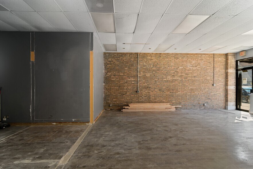 More Photos Of 4407 N Hazel St, Chicago Apartments For Lease