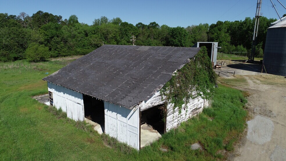 More Photos Of 201 Industrial Rd, Sylvania Light Distribution For Sale
