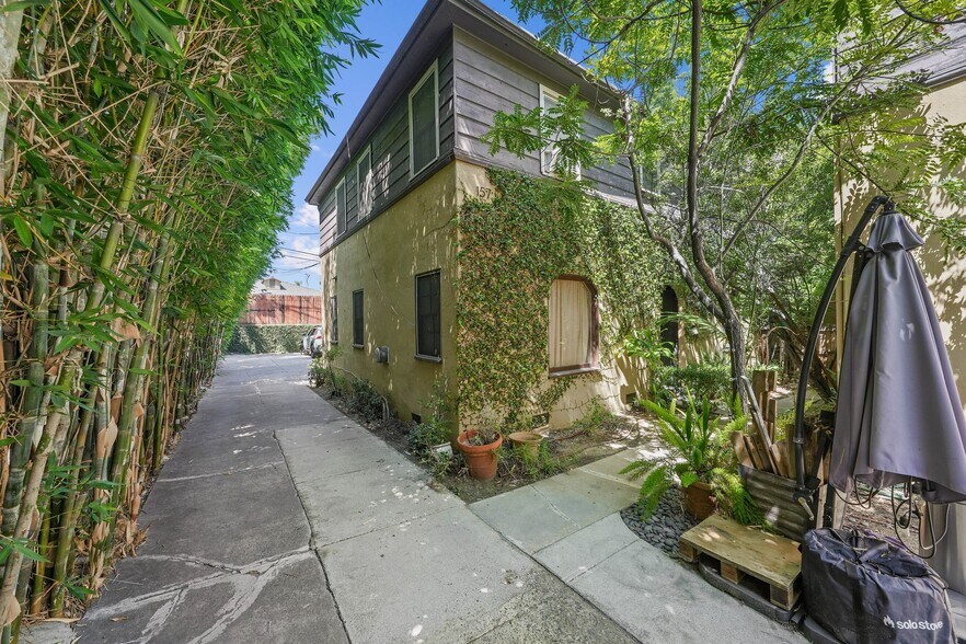 More Photos Of 155 S Westmoreland Ave, Los Angeles Apartments For Sale