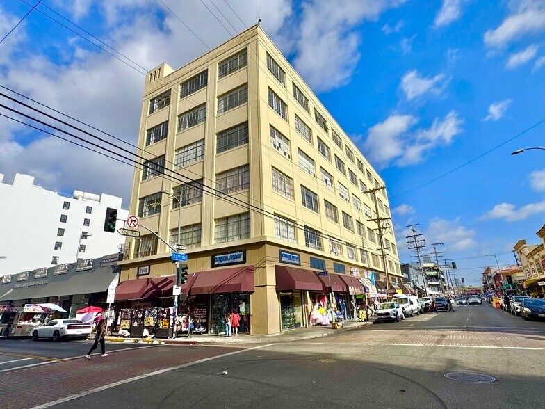 More Photos Of 1048 Santee St, Los Angeles Warehouse For Lease