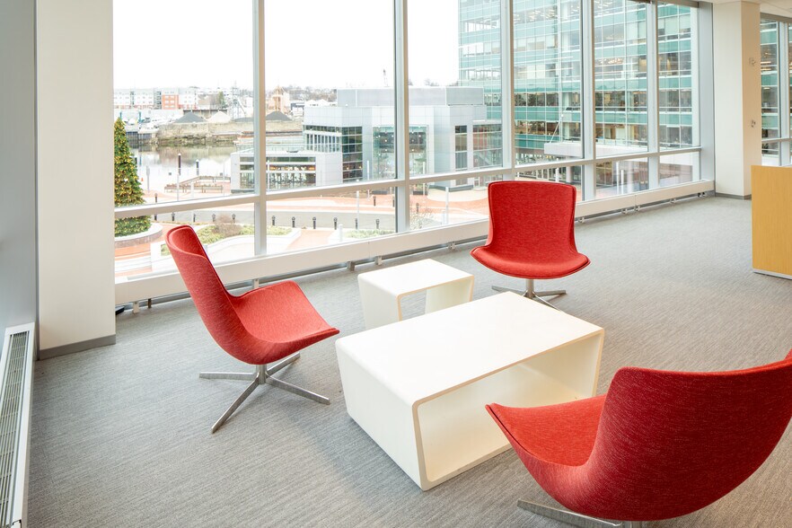 More Photos Of 100 Washington Blvd, Stamford Office For Lease