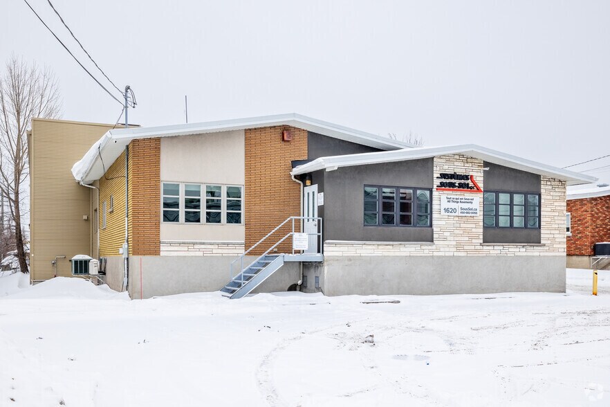 More Photos Of 1620-1626 Boul Saint-Elzéar O, Laval Warehouse For Sale
