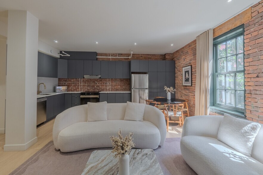 More Photos Of 754-762 Rue Saint-Paul O, Montréal Apartments For Sale