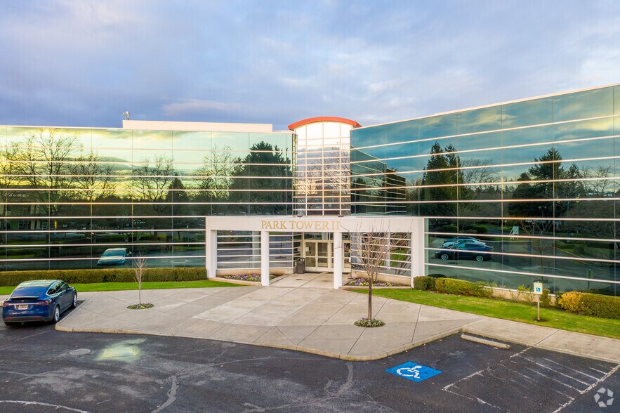 More Photos Of 201 NE Park Plaza Dr, Vancouver Unknown For Sale