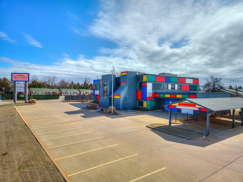 More Photos Of 2028 E Memorial, Edmond Office For Lease