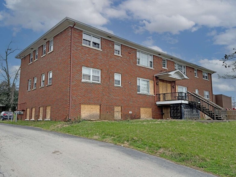 More Photos Of 108 Surfside Dr, Lexington Apartments For Sale