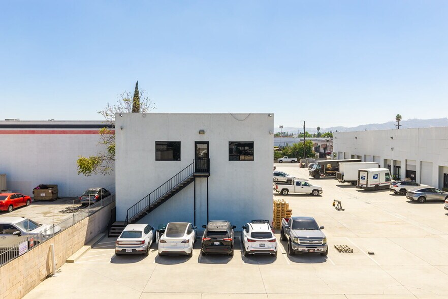 More Photos Of 127-129 S 8th Ave, La Puente Warehouse For Sale