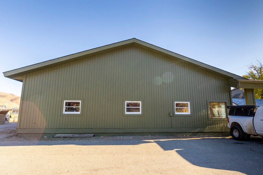 More Photos Of 21 E Maple St, Hailey Office For Sale