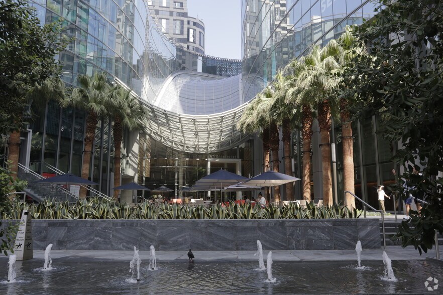 More Photos Of 900 Wilshire Blvd, Los Angeles Office For Lease