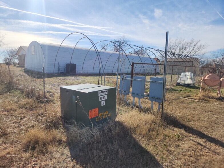 More Photos Of 20868 NE Townley Rd, Marlow Industrial For Sale