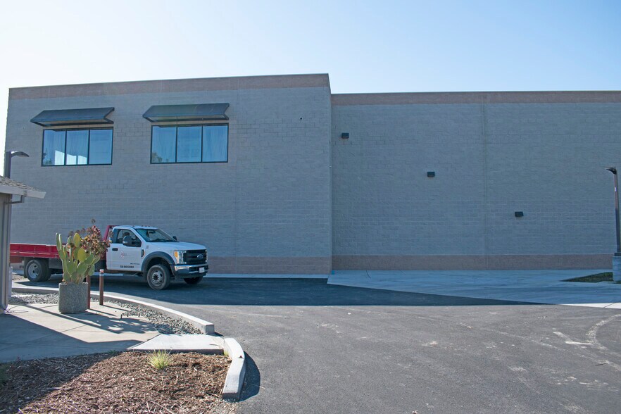 More Photos Of 3192 Juniper Ave, Santa Rosa Warehouse For Lease