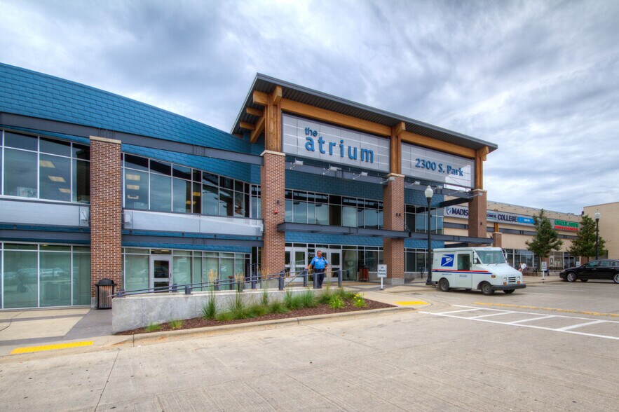 More Photos Of 2202-2336 S Park St, Madison General Retail For Lease