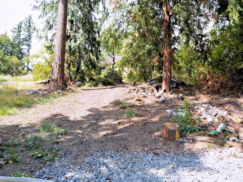 More Photos Of 17204 Northup Way, Bellevue Land For Sale