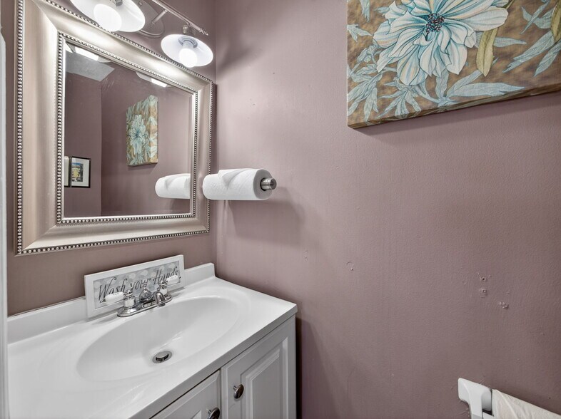 More Photos Of 1434-1436 W Broad St, Quakertown Office For Sale