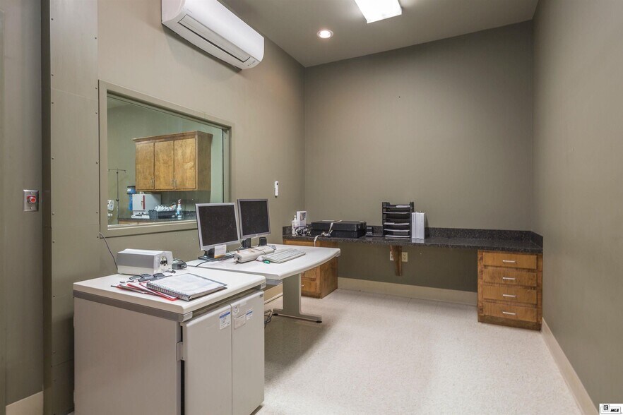More Photos Of 3995 Sterlington Rd, Monroe Medical For Sale