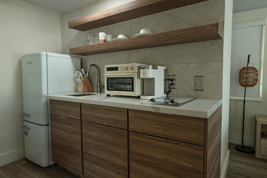 More Photos Of 2502 Tamarind Dr, Hutchinson Island Hotel For Sale