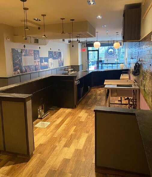 More Photos Of 878 Lexington Ave, New York Apartments For Lease