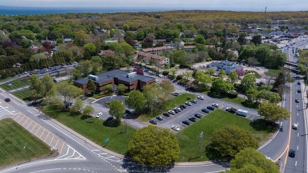 More Photos Of 360 Kingstown Rd, Narragansett Medical For Sale