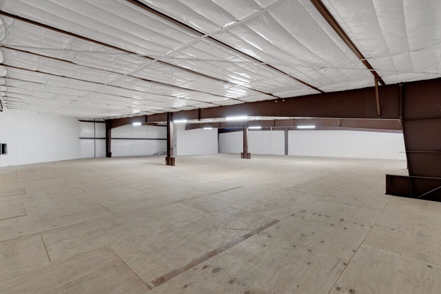 More Photos Of 8110 Parkside Ave, Baytown Warehouse For Sale