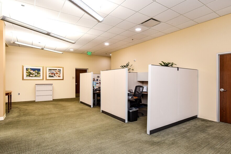 More Photos Of 306 E North St, Greenville Office For Lease