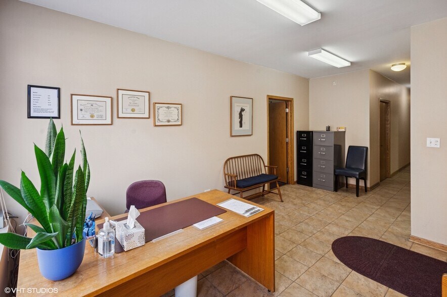 More Photos Of 1471 W Irving Park Rd, Chicago Apartments For Sale