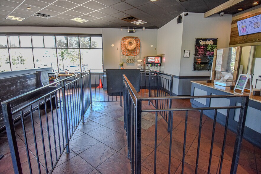 More Photos Of 1530 Hwy 16, Griffin Restaurant For Lease
