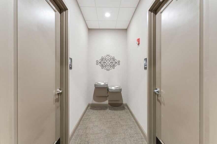 More Photos Of 8235 Natures Way, Bradenton Office For Lease