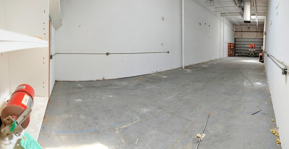 More Photos Of 816 Manatee Ave E, Bradenton General Retail For Lease
