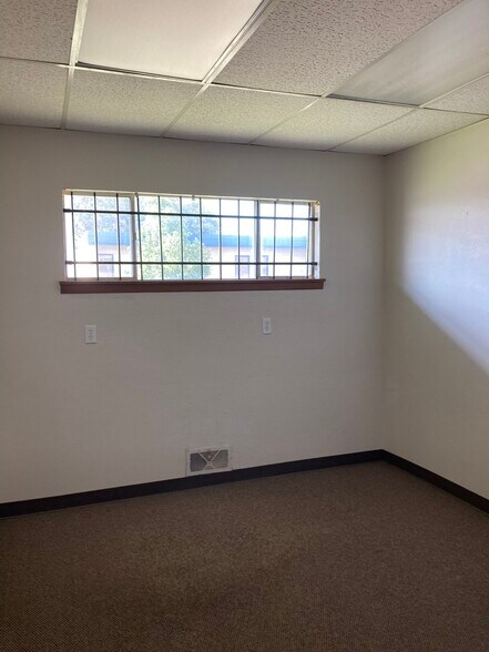 More Photos Of 2620 Yonkers St, Plainview Medical For Sale