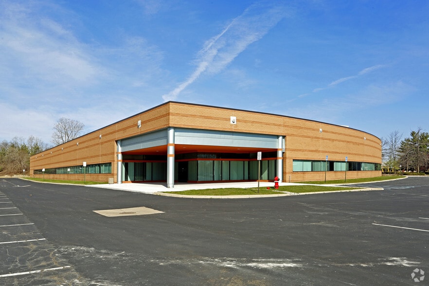 More Photos Of 2998 Waterview Dr, Rochester Hills Research And Development For Sale