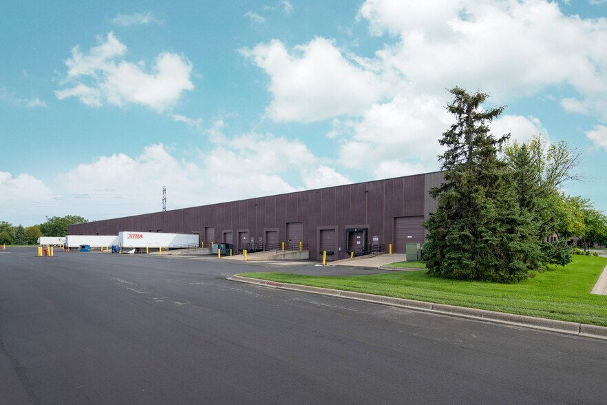 More Photos Of 601 Campus Dr, New Brighton Manufacturing For Lease