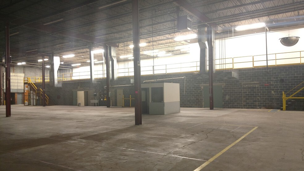 More Photos Of 540 Glen Ave, Moorestown Warehouse For Lease