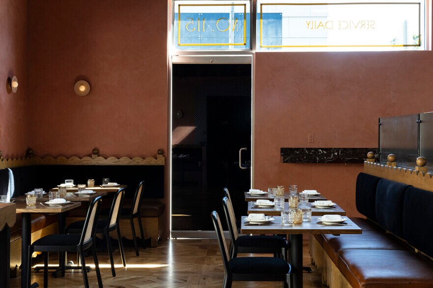 More Photos Of 115 S Fairfax Ave, Los Angeles Hotel For Lease