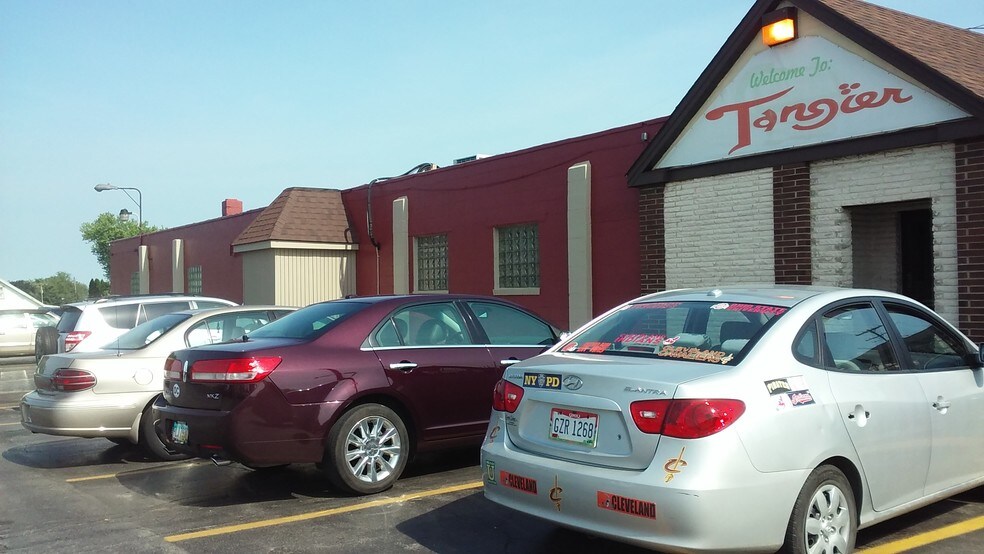 More Photos Of 880 Youngstown Poland Rd, Struthers Restaurant For Lease