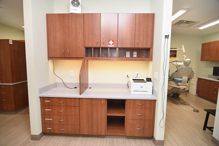 More Photos Of 1716 Warren Ave, Cheyenne Medical For Lease
